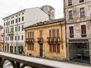 INTERO APPARTAMENTO nel cuore di VICENZA