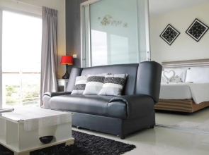 Flame Tree Residence , City Center & Close to Beach Cozy Apartment