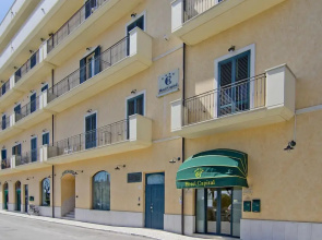 Hotel Capital