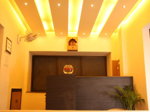 Hotel Trimoorti