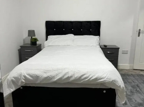 1-bed Apartment in Clifton Nottingham