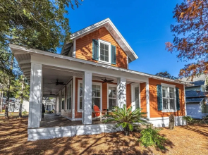 1282 Laurel Grove 3 Bedroom Home by RedAwning