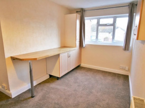 Hatherley Studio Lets by RoomsBooked