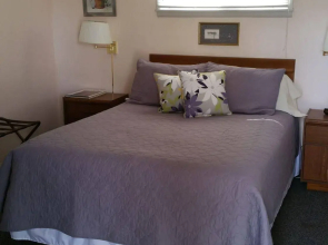Torch Bay Inn