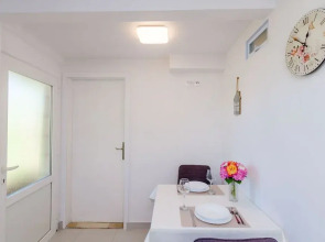 Apartments & Room Lino