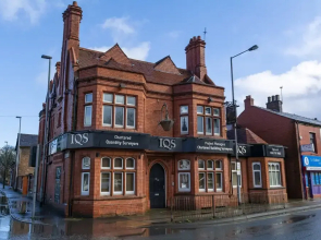 The Apartment No 2 The Old Red King Pub