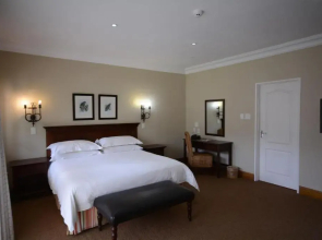 Champagne Castle Hotel