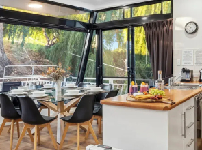 Renmark River Villas and Boats & Bedzzz