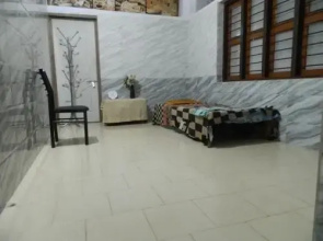 Yogi Home Stay