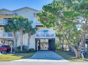 2 Blocks to Ocean: Garden City Beach Home w/ Pool!