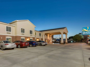 Quality Inn & Suites Clayton, NM