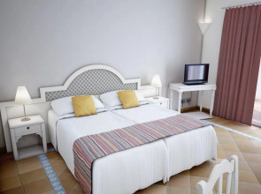 Hotel Club Calimera es Talaial