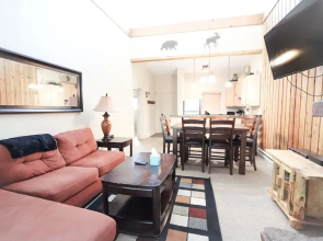 Whisk Away to Winter Park! 2 BDR 5 Min From Skiing