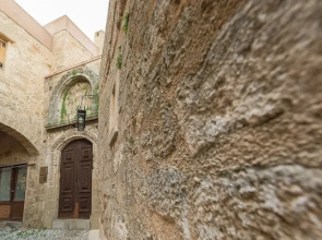 Rhodes Old Town Castello Suite