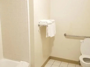 Travelodge Colorado Springs South