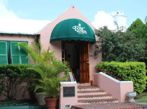 Fourways Inn