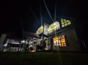 Pemaling Lords Inn Dirang