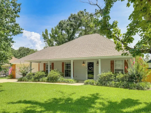 Updated Retreat w/ Outdoor Space in Flowood!