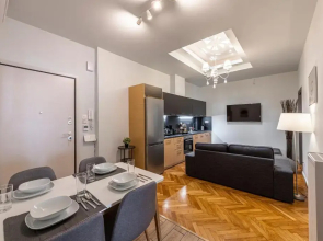 Modern 5BD Apartment in the Heart of Athens