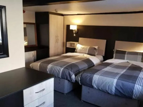 The Old Black Horse - Inn