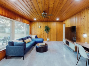 2BR Home Near Lake Hollingsworth - Dogs OK!
