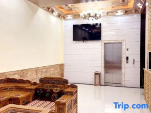 Litang Qianhu Zangzhai Hotel