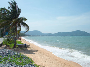 Costa Village Bangsaray