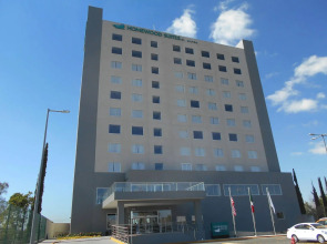 Fiesta Inn Suites Aeropuerto del Bajío