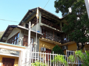 Deer Point Hotel Kandy