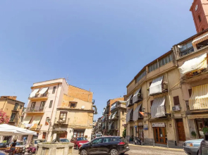 Studio in Castelbuono with wonderful city view balcony and WiFi 13 km from the beach