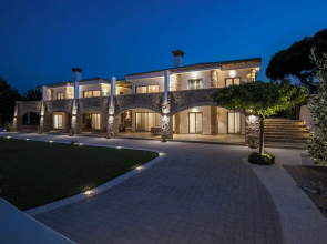 Amelia Villa Collection