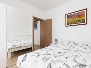 Muo Sea Front Apartments Kotor