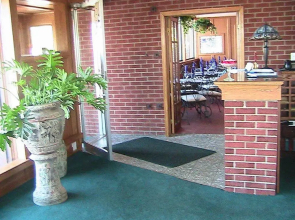 Lake Hills Motel