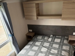 Cedar Lake Apartment Retreat