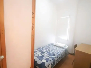 Room-private Room With 200m2 Sunny Terra