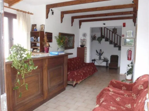 Alekos Rooms and Apartments