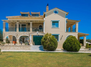 Eleni's Family Villa