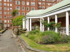 Dolphin House Serviced Apartments