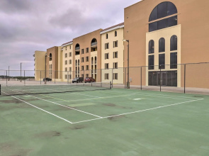 Dauphin Island Top-floor Condo w/ Resort Perks!