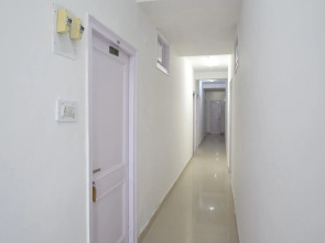 Capital O 11741 Hotel Nest