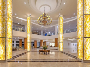 Le Eminence Puncak Hotel Convention & Resort