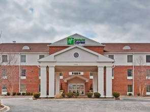 Holiday Inn Express Hotel & Suites Chicago-Algonquin by IHG