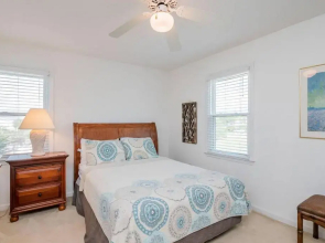 Sweet Retreat by Oak Island Accommodations