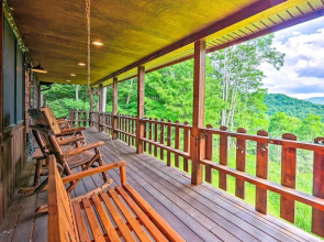 Slaty Fork Escape w/ Mountain View + Hot Tub!