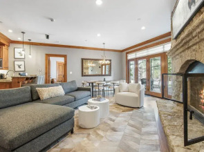 Ski-in Ski-out 1 Br+den In Exclusive Horizon Pass 1 Bedroom Condo by RedAwning