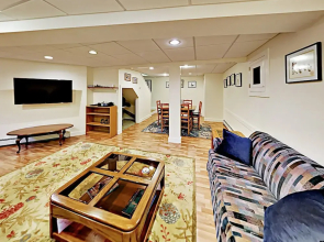 Family-friendly 3br, Steps To Long Pond 3 Bedroom Home