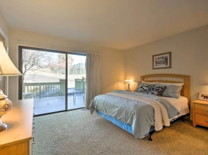 Cozy Groveland Townhome, Day Trip to Yosemite