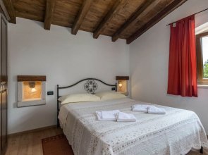 Spacious Villa in Tinjan With Pool