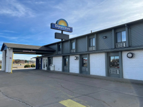 Days Inn by Wyndham Salina I-70