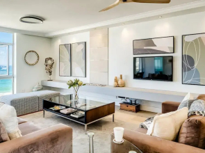 Camps Bay Beachside 2bed w Sea View Cloud 9